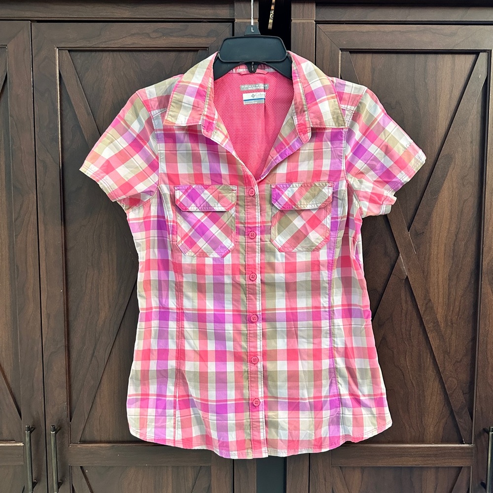 Women’s Columbia Omni-Shade Shirt Size M